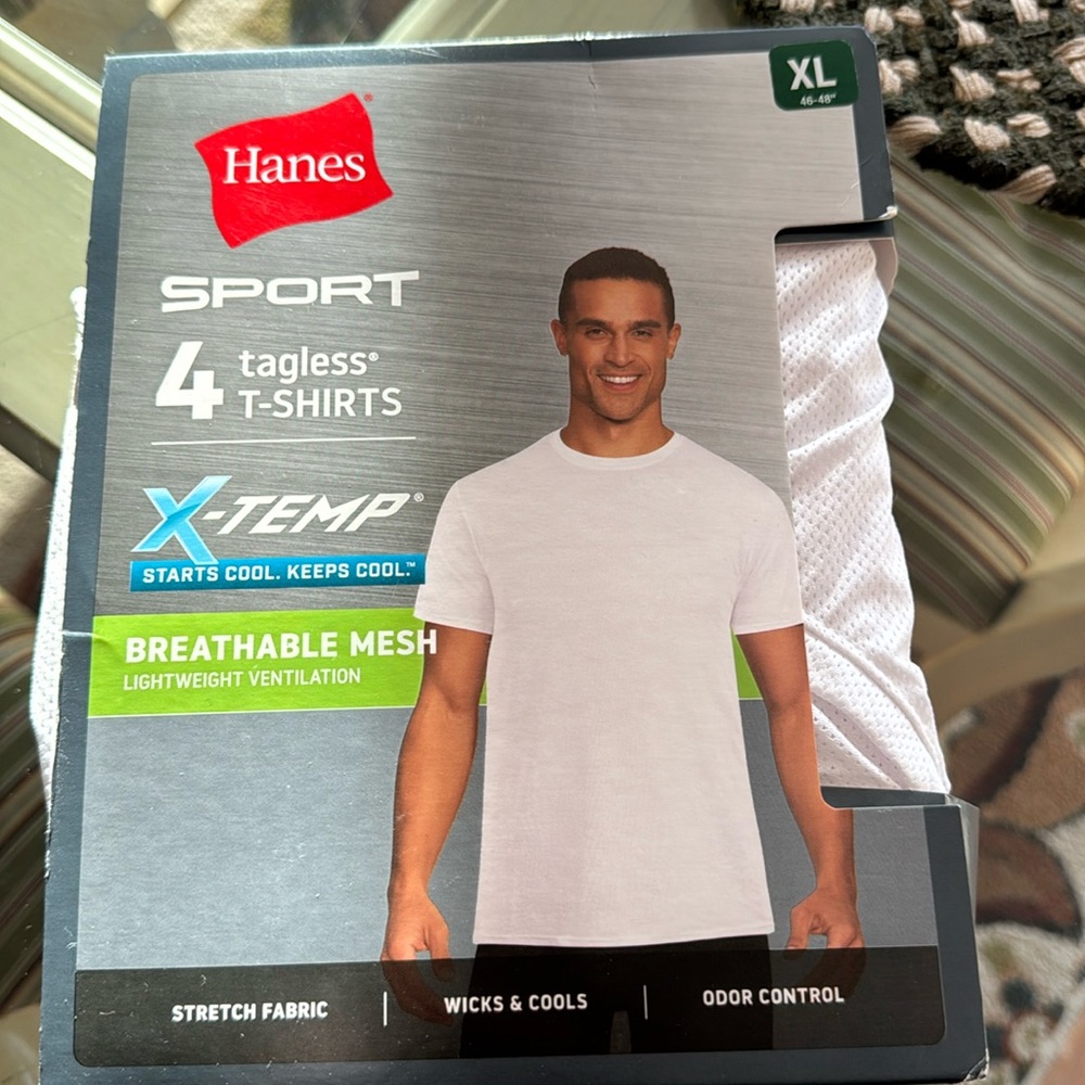 Hanes Sport 4 tagless T-Shirts Size XL